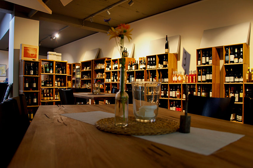 Weinhandel Innenraum Sitzbereich